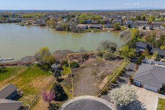 1045 Laguna Dr, Moses Lake, WA 98837