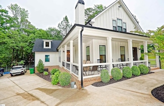 324 Club Terrace Dr, Spartanburg, SC 29302