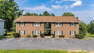 65 Woodlee Rd, Staunton, VA 24401