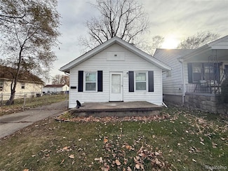 8162 Orchard Ave, Warren, MI 48089