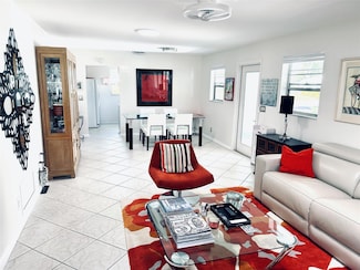 850 Meadowlark Ln, Delray Beach, FL 33445