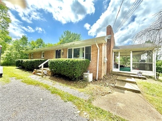 481 Enon Rd, Enon Valley, PA 16120