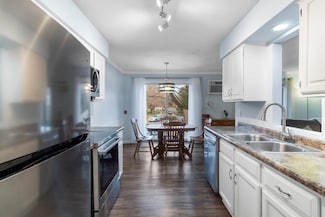 1605 Mckenna Blvd, Madison, WI 53711