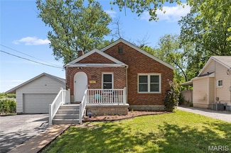2528 Lehigh Ln, Saint Louis, MO 63114
