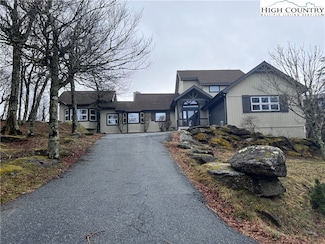 126 Oz Cir, Beech Mountain, NC 28604