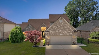 15924 Myrtle Dr, Macomb, MI 48042