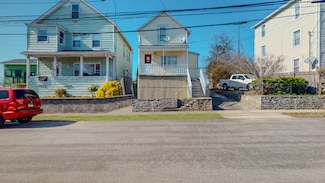 96 Davis Ave, Bridgeport, CT 06605