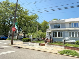20401 34th Ave, Bayside, NY 11361