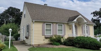 537 S 3rd St, West Dundee, IL 60118