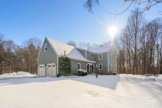 516 Martins Pond Rd, Groton, MA 01450