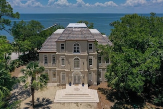 2223 Coquina Dr, Eastpoint, FL 32328