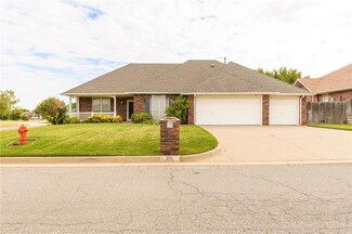 8721 NW 117th Ct, Oklahoma City, OK 73162
