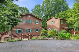 605 Laurel Ridge Dr, Ellijay, GA 30536