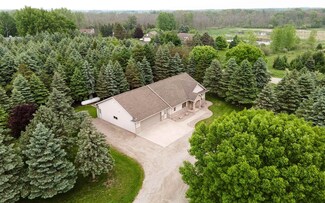 N6471 12 Corners Rd, Black Creek, WI 54106