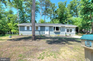 921 Elm Ln, Williamstown, NJ 08094