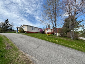 250 Lebanon Rd, Winterport, ME 04496