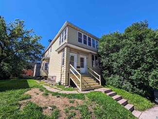 512 8th St S, Virginia, MN 55792