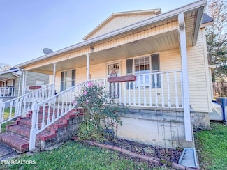 604 Kingston St, Lenoir City, TN 37771