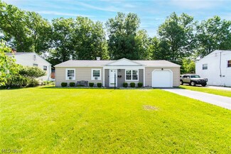 1423 Bexley Dr, Youngstown, OH 44515