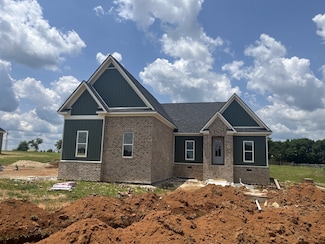 371 Honeybee Dr, Unionville, TN 37180