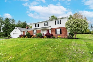 36 Country Club Rd, Hopewell Junction, NY 12533
