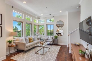 125 Fairchild Dr, Mountain View, CA 94043