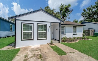 5213 Malmedy Rd, Houston, TX 77033