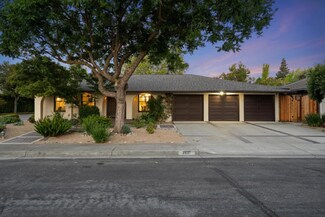 3401 Ridgemont Dr, Mountain View, CA 94040