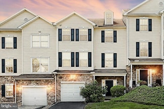 2112 Maple Crest Blvd, York, PA 17406