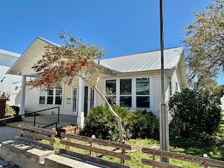 490 2nd St, Cedar Key, FL 32625