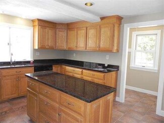186 West St, Paxton, MA 01612
