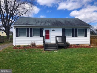 8292 Wild Aster Ct, Marshall, VA 20115