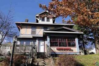 1605 E 7th St, Duluth, MN 55812