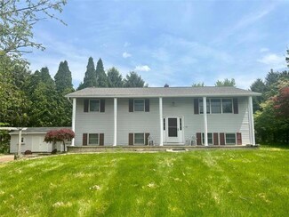 174 Frutchey Ct, Mount Bethel, PA 18343