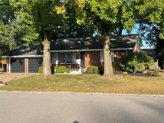 4709 Dadrian Dr, Godfrey, IL 62035