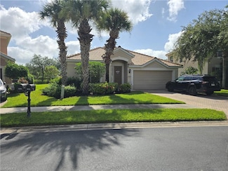 2049 Fairmont Ln, Naples, FL 34120