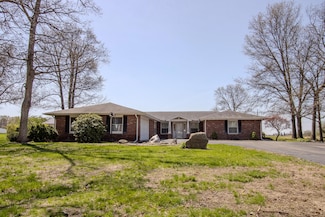 1727 W West Win Rd S, Winamac, IN 46996