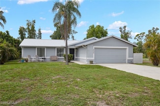 8436 Cypress Dr N, Fort Myers, FL 33967