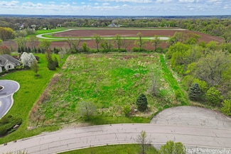 2647 Sanctuary Ln, Spring Grove, IL 60081