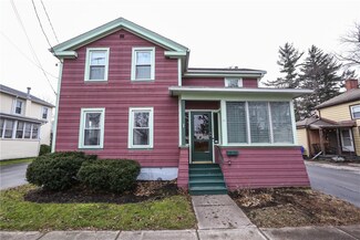 24 Union St, Brockport, NY 14420