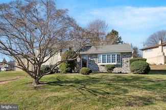 240 N Central Blvd, Broomall, PA 19008