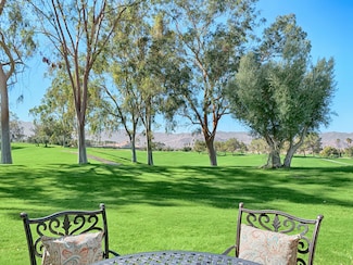 127 Villa Ct, Palm Desert, CA 92211