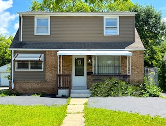 5060 N 61st St, Milwaukee, WI 53218