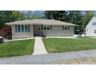 40 Zenith Dr, Worcester, MA 01602