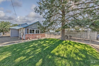 1025 W Galloway Ave, Weiser, ID 83672