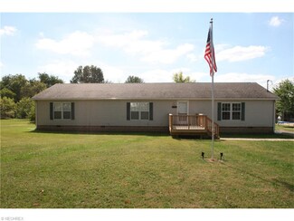 6142 Bosford St SW, Navarre, OH 44662