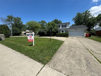 28330 Lahser Rd, Southfield, MI 48034