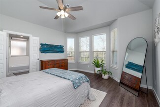 1525 Copper Bay Ct, Aubrey, TX 76227