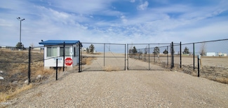 13589 57th St NW, Williston, ND 58801
