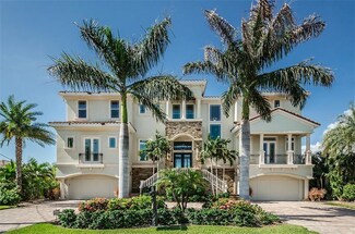211 Howard Dr, Belleair Beach, FL 33786